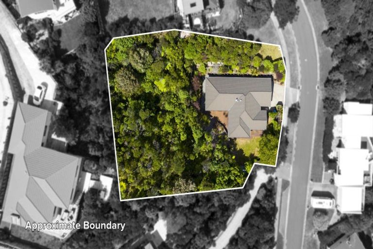 Photo of property in 13 Sylvan Way, Silverstream, Upper Hutt, 5019