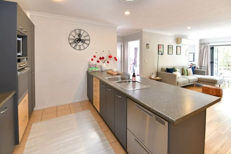 Photo of property in 52 Alec Craig Way, Gulf Harbour, Whangaparaoa, 0930