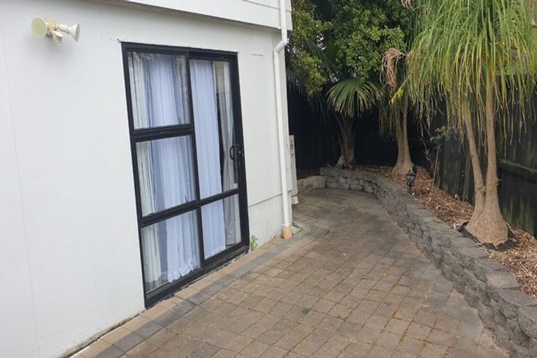 Photo of property in 2/40 Bayview Road, Bayview, Auckland, 0629