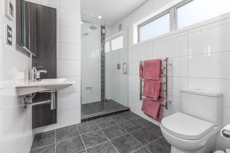 Photo of property in 40 Banks Boulevard, Whitby, Porirua, 5024