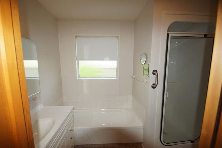 Photo of property in 3 Riverton Terrace, Halswell, Christchurch, 8025