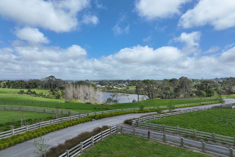 Photo of property in 2 Ada Lane, Riverhead, 0793