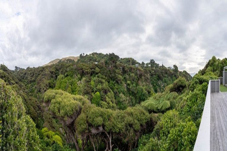 Photo of property in 9 Pukerua Beach Road, Pukerua Bay, 5026