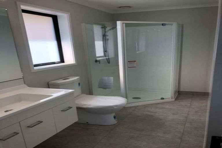 Photo of property in 22 Walter Lawry Road, Paerata, Pukekohe, 2124