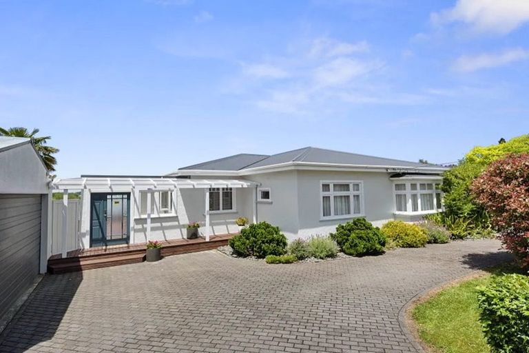 Photo of property in 55 Forest Lake Road, Forest Lake, Hamilton, 3200