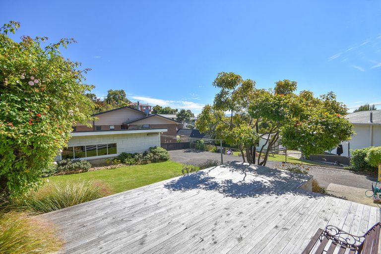 Photo of property in 112 Easther Crescent, Kew, Dunedin, 9012