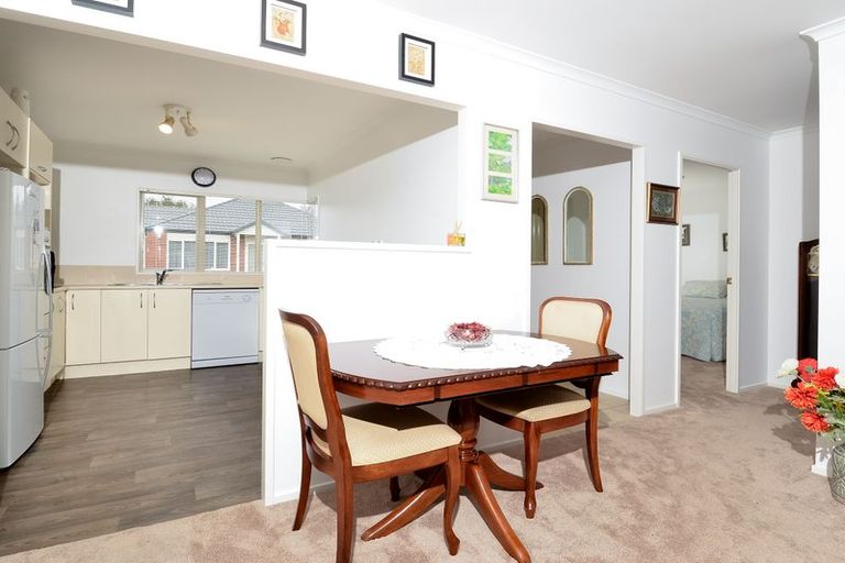 Photo of property in 8 Drummond Drive, Ranui, Auckland, 0612