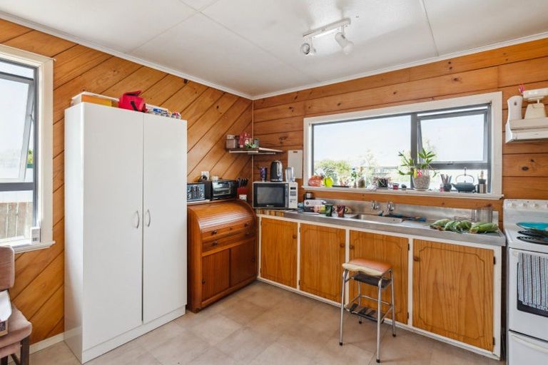 Photo of property in 30 Rua Avenue, Waitarere Beach, Levin, 5510