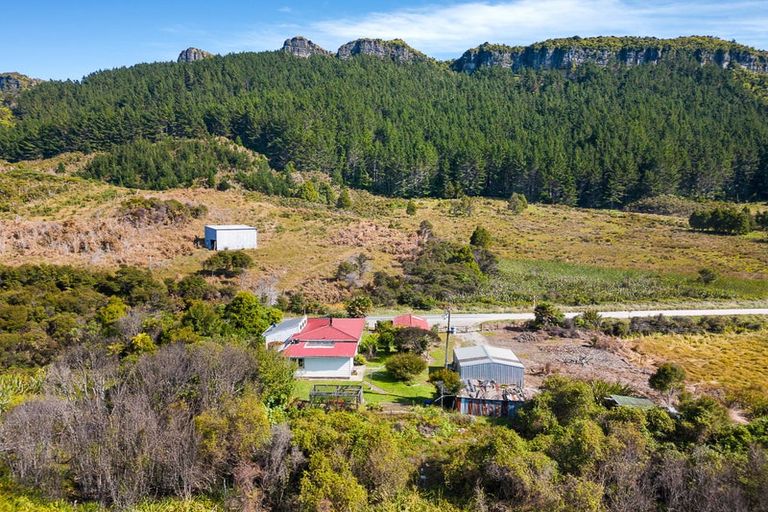 Photo of property in 2083 Dry Road, Mangarakau, Collingwood, 7073