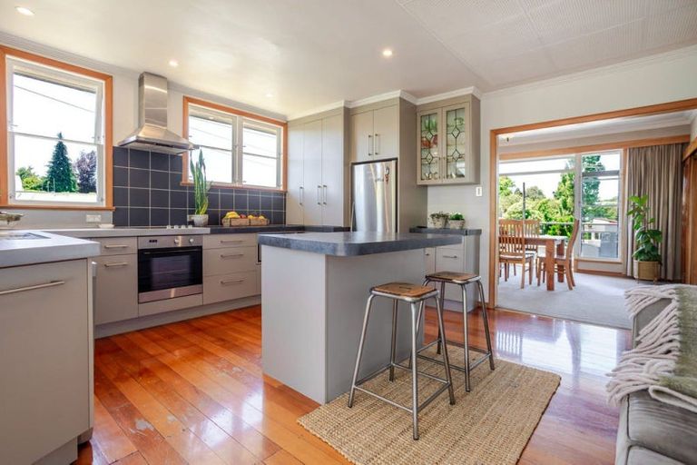 Photo of property in 5 Chamberlain Street, Dannevirke, 4930