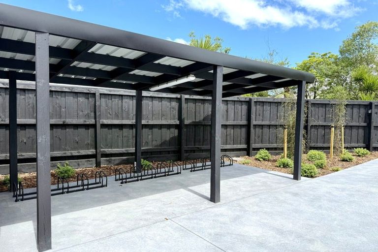 Photo of property in 6/90 Holly Road, St Albans, Christchurch, 8014