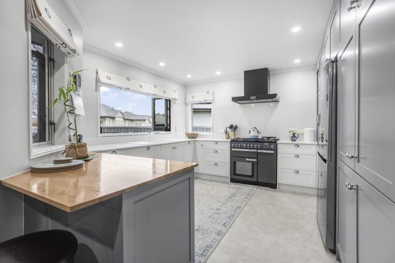 Photo of property in 10 Howard Street, Carterton, 5713