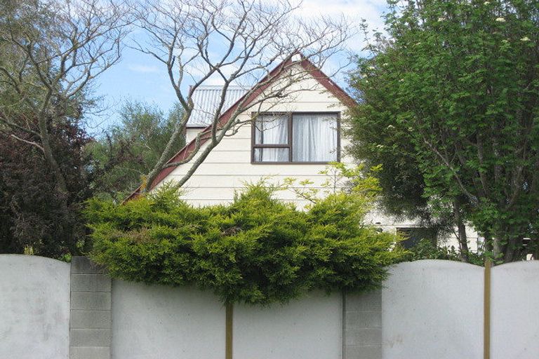 Photo of property in 15 Ensors Place, Waikuku Beach, 7402