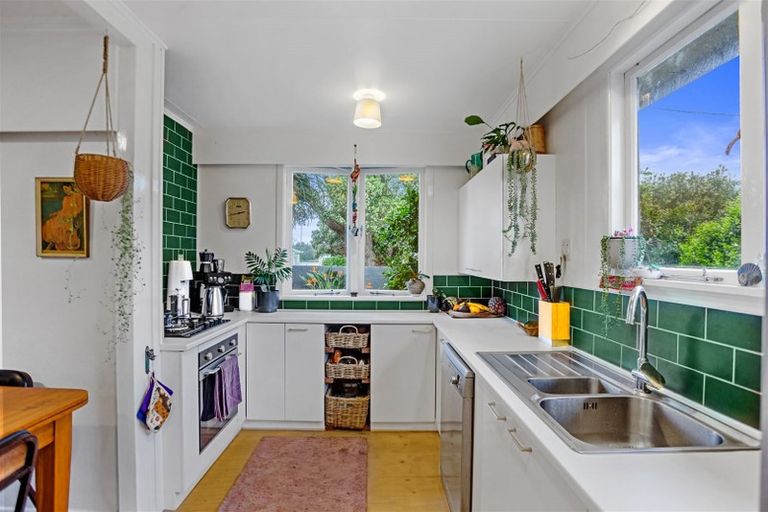 Photo of property in 11 Roretana Drive, Athenree, Katikati, 3177