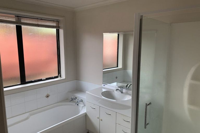 Photo of property in 3 Kingroyal Lane, Hamilton East, Hamilton, 3216