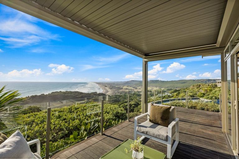 Photo of property in 42 Waitea Road, Muriwai, Waimauku, 0881