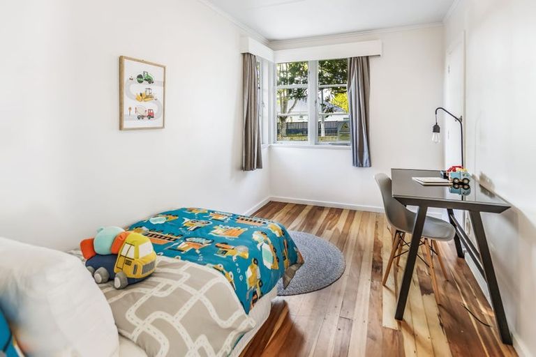 Photo of property in 102 Holland Road, Fairfield, Hamilton, 3214