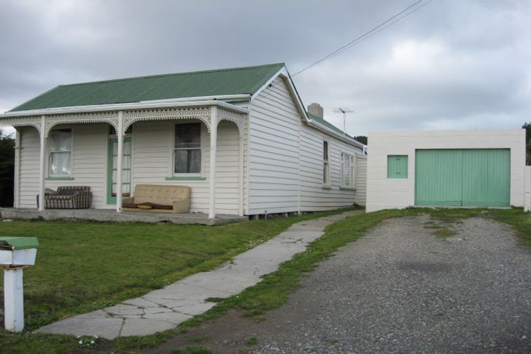 Photo of property in 86 Salcombe Street, Kaitangata, 9210