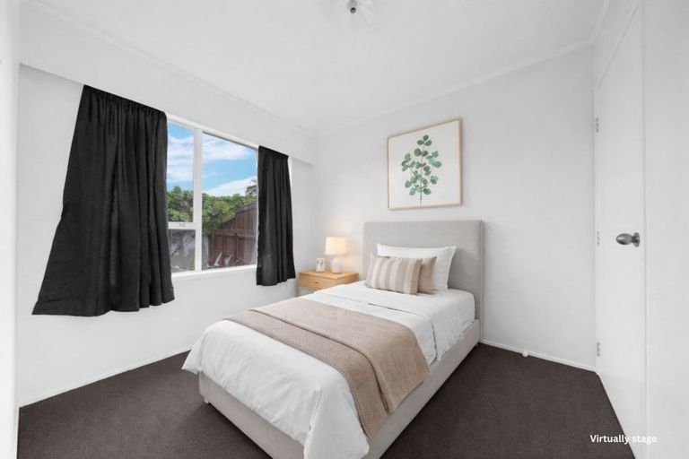 Photo of property in 1/29 Kindergarten Drive, Conifer Grove, Takanini, 2112