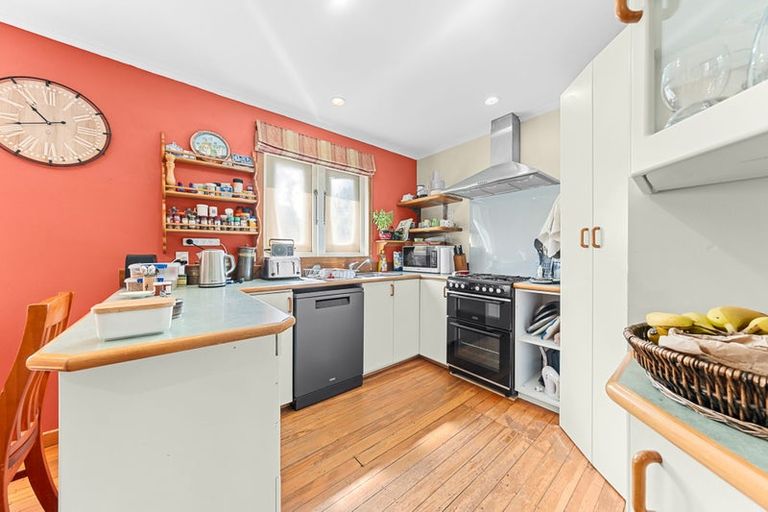 Photo of property in 35 Fernleigh Street, Ferndale, New Plymouth, 4310