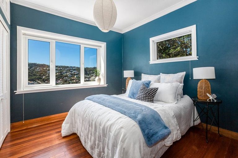 Photo of property in 112 Eden Street, Island Bay, Wellington, 6023
