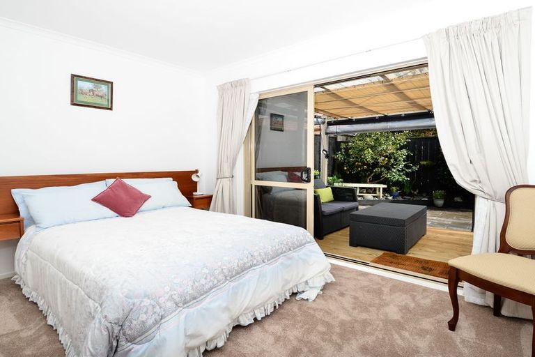 Photo of property in 8 Drummond Drive, Ranui, Auckland, 0612