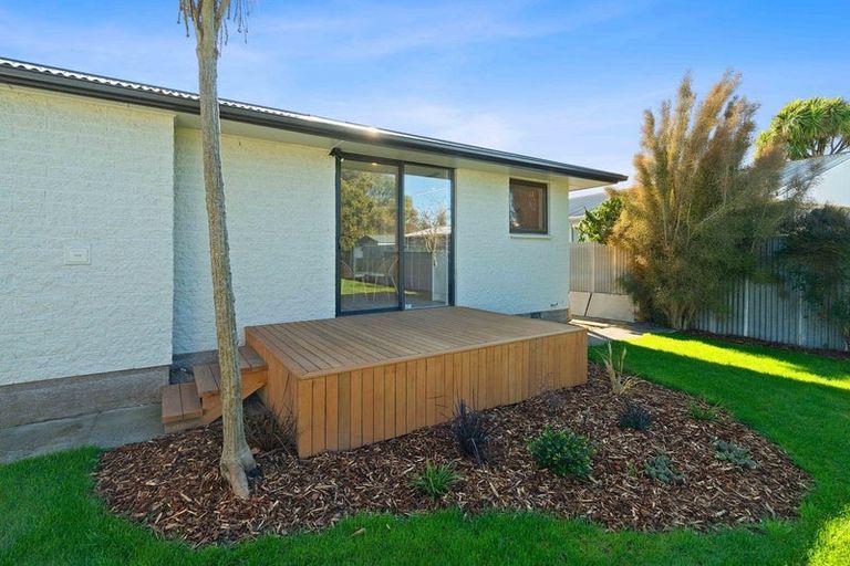 Photo of property in 13 Roswell Place, Islington, Christchurch, 8042