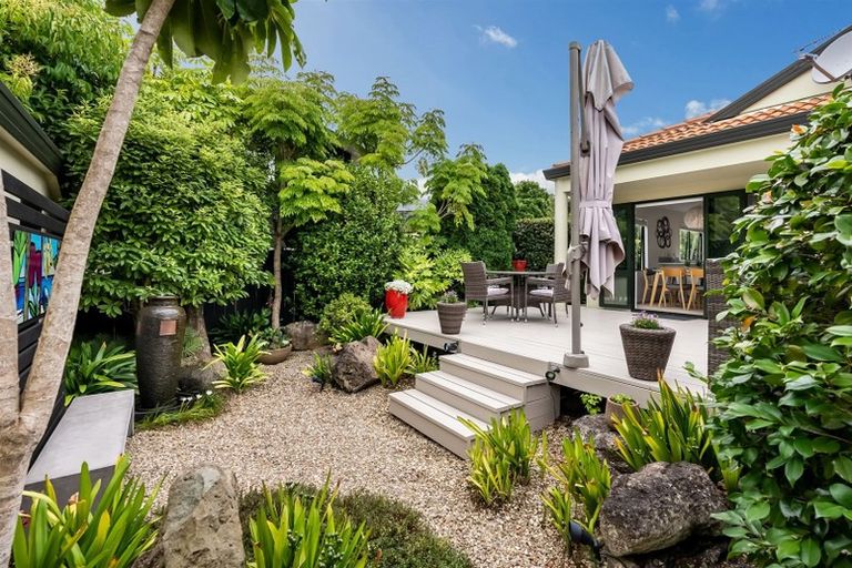 Photo of property in 2/19 Trafalgar Road, Milford, Auckland, 0620