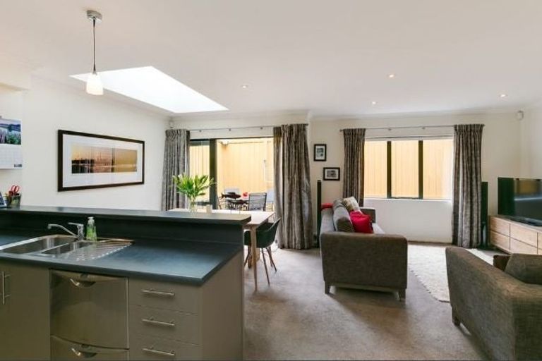 Photo of property in 61 Futuna Close, Karori, Wellington, 6012