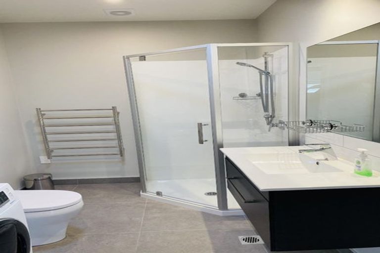 Photo of property in 10 Te Roera Place, Riverhead, 0820