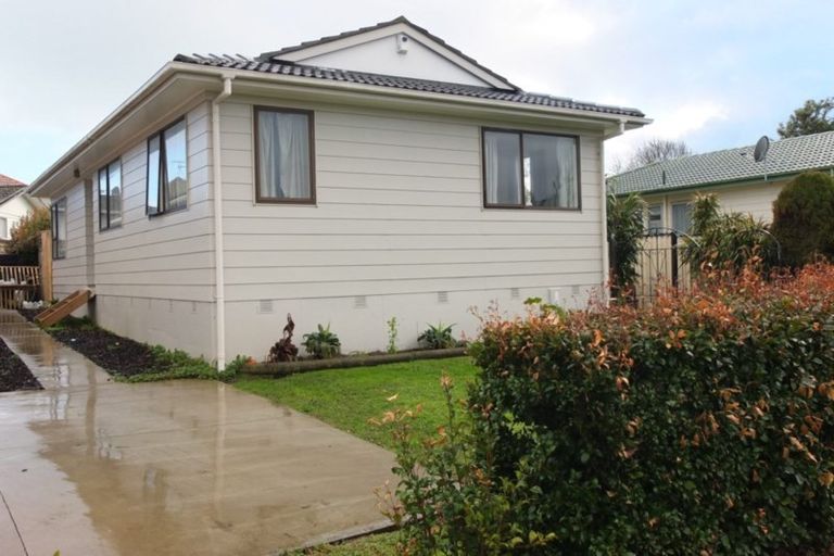 Photo of property in 39 Casuarina Road, Half Moon Bay, Auckland, 2012