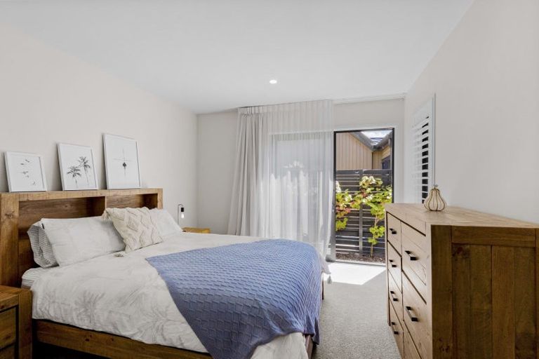 Photo of property in 22 Mulholland Drive, Jacks Point, 9371