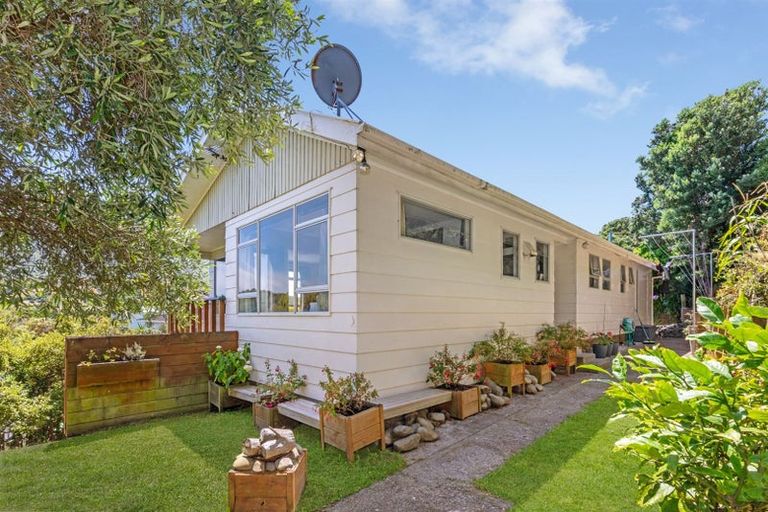 Photo of property in 5 Brora Crescent, Papakowhai, Porirua, 5024