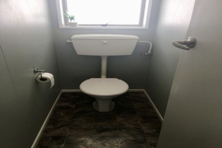 Photo of property in 15 Larkins Street, Helensburgh, Dunedin, 9010