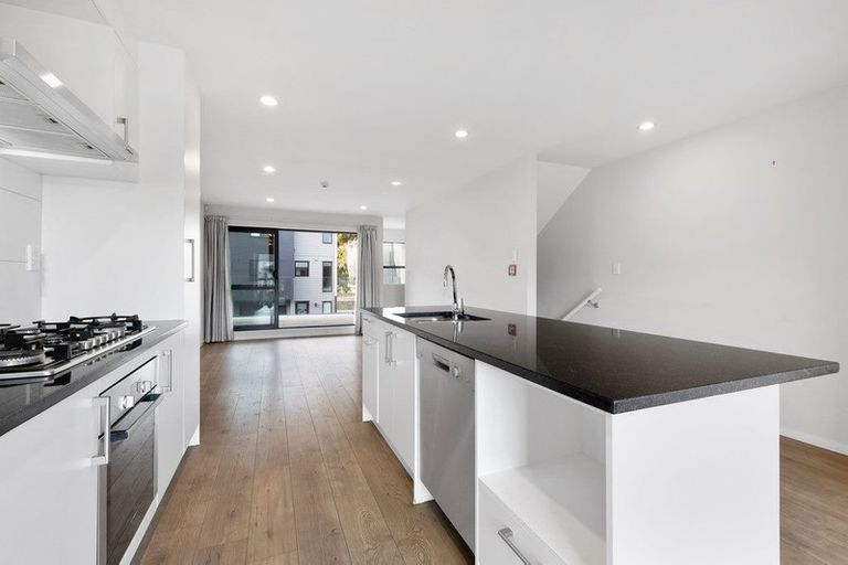 Photo of property in 9/5 Perekia Street, Albany, Auckland, 0632