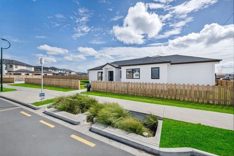 Photo of property in 36 Drumconnell Drive, Flat Bush, Auckland, 2019