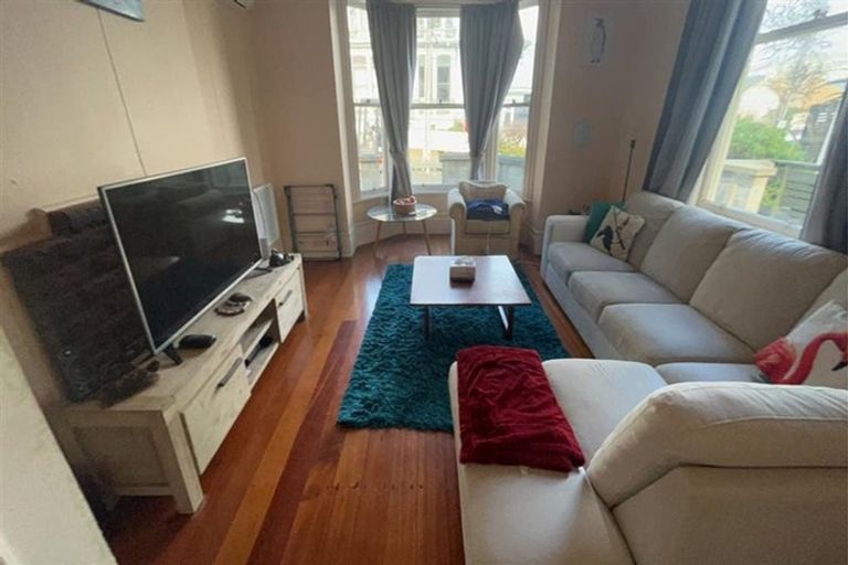 Photo of property in 139 Elizabeth Street, Mount Victoria, Wellington, 6011