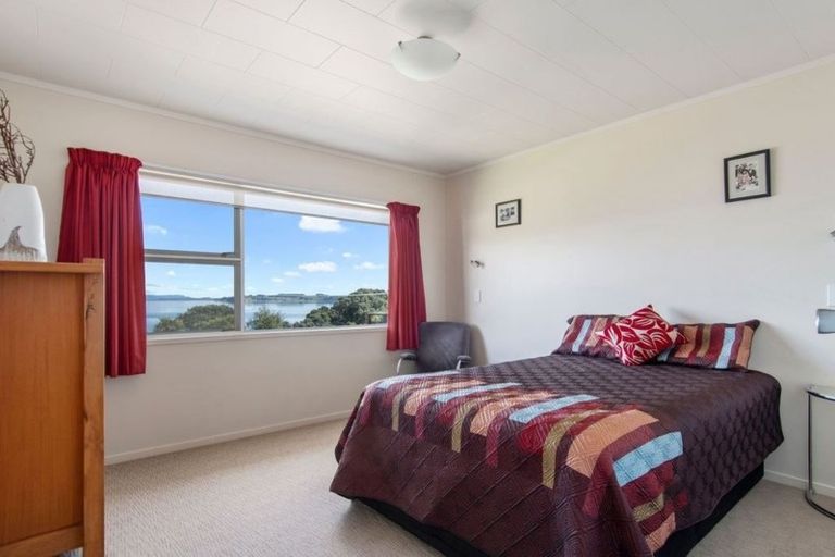 Photo of property in 11 Kaharoa Avenue, Omokoroa, 3114
