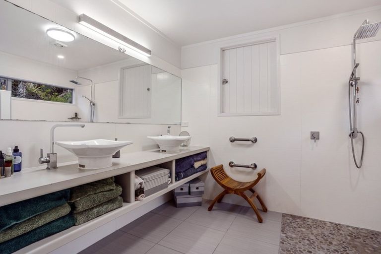 Photo of property in 402 Tuateawa Road, Tuateawa, Coromandel, 3583