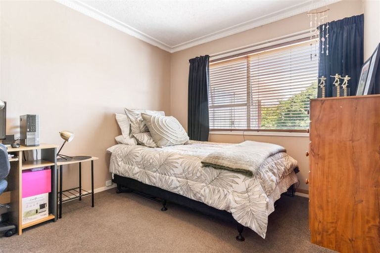 Photo of property in 36 Cascades Road, Pakuranga Heights, Auckland, 2010