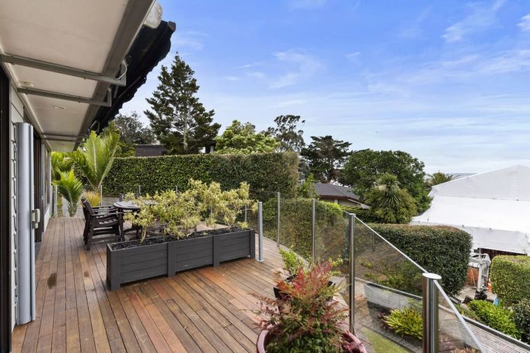 Photo of property in 161 Mellons Bay Road, Mellons Bay, Auckland, 2014