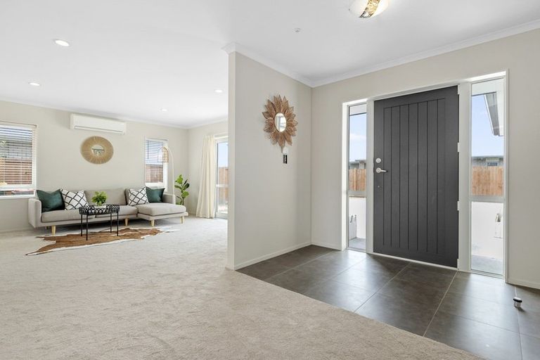 Photo of property in 18 Piwakawaka Court, Rototuna North, Hamilton, 3210