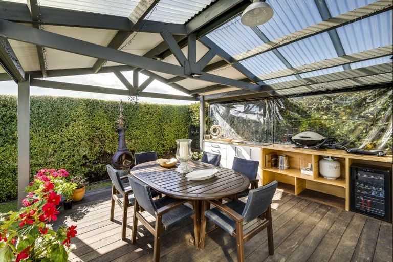 Photo of property in 74 Te Mata Road, Havelock North, 4130