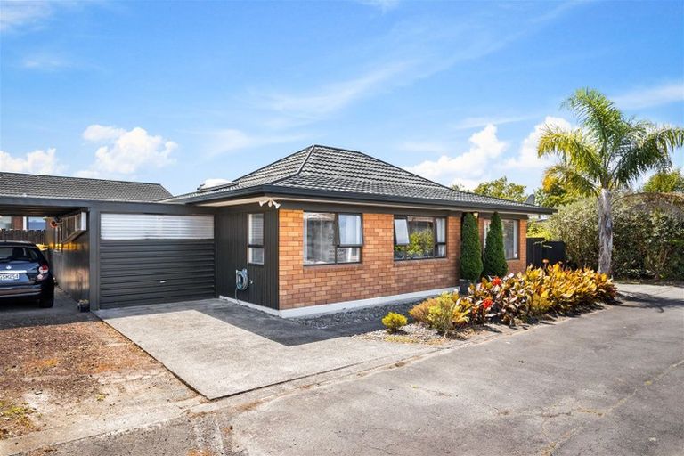 Photo of property in 3/133 Parrs Cross Road, Glen Eden, Auckland, 0612