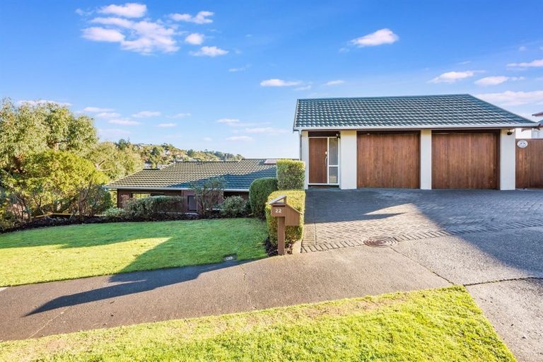 Photo of property in 22 Sailmaker Close, Whitby, Porirua, 5024