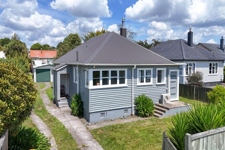 Photo of property in 14 Clinkard Avenue, Glenholme, Rotorua, 3010