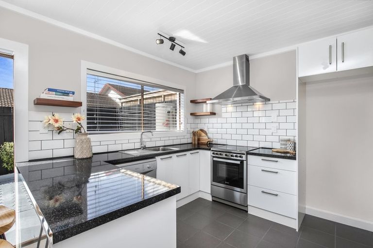 Photo of property in 4/8 Wood Street, Papakura, 2110