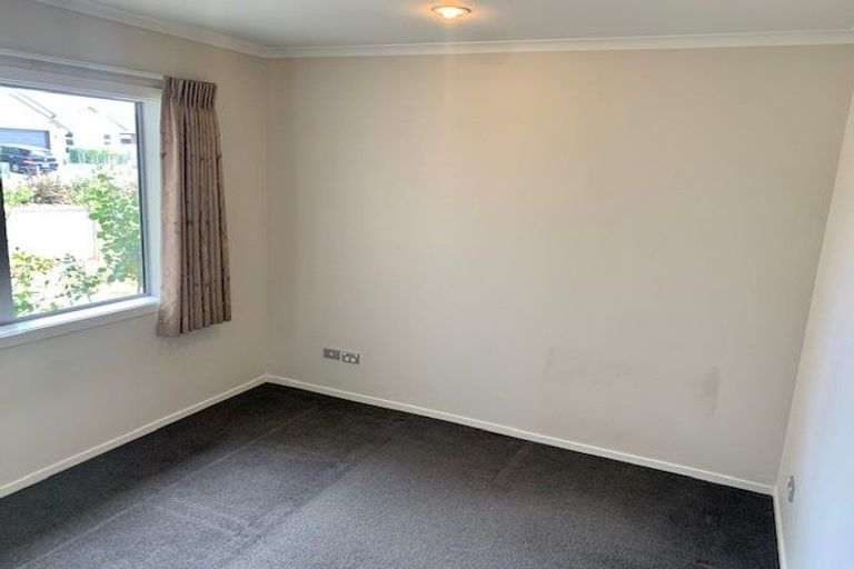 Photo of property in 16 Piwakawaka Court, Rototuna North, Hamilton, 3210