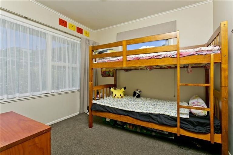 Photo of property in 1/13 Liston Street, Northcote, Auckland, 0627