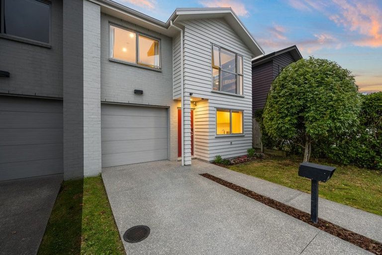 Photo of property in 27 Forbes Mccammon Drive, Swanson, Auckland, 0614